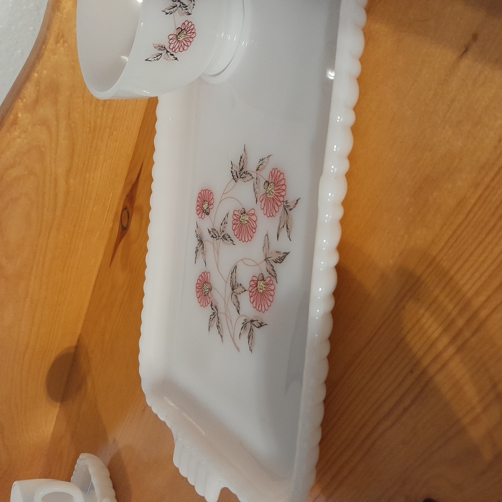Vintage Fire King Anchor Hocking Snack Set - Picture 3 of 8